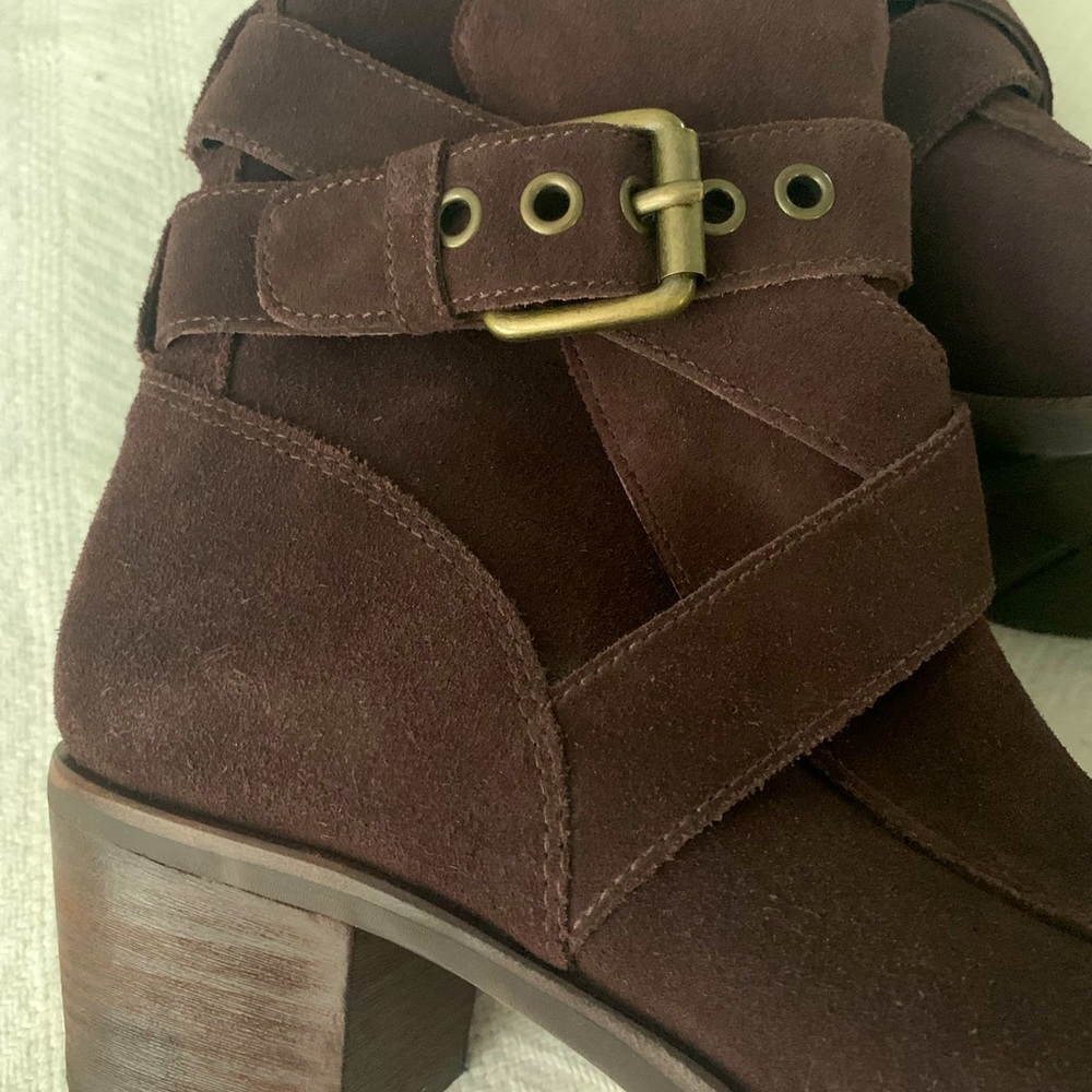 COLEHAAN G Series Dark Brown Suede Flagstaff Low Boot 8.5 B Box included.